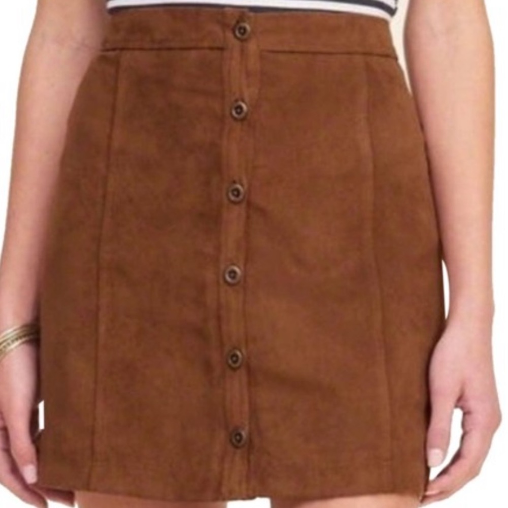 New with tags hollister brown button up skirt.